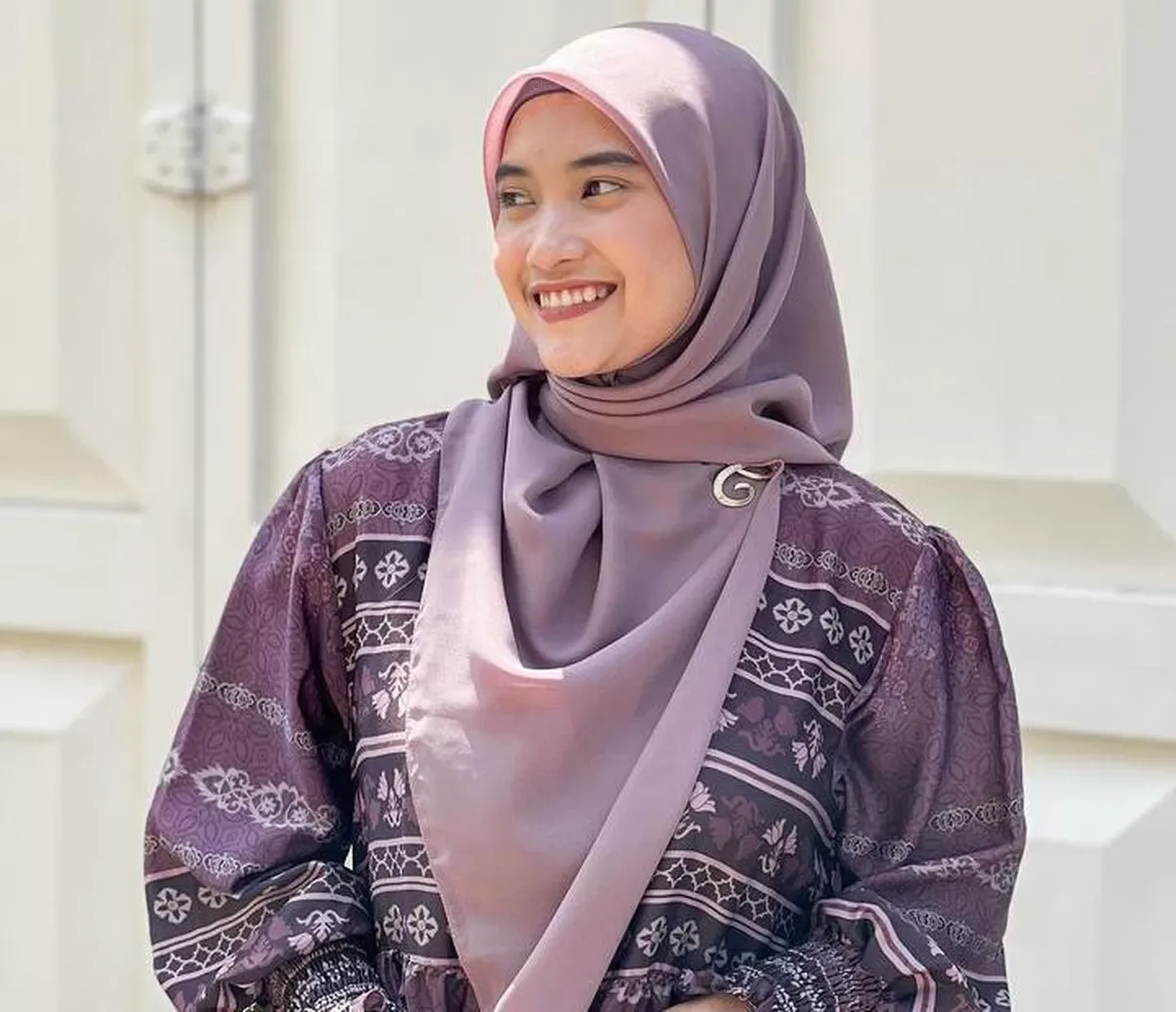 membangun rasa percaya diri muslimah: Membedakan Rendah Hati dan Rendah Diri dalam Akhlak Islami