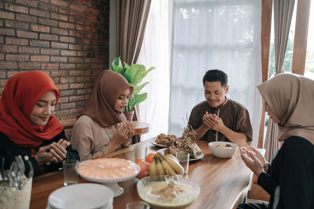 adab makan dan minum dalam islam