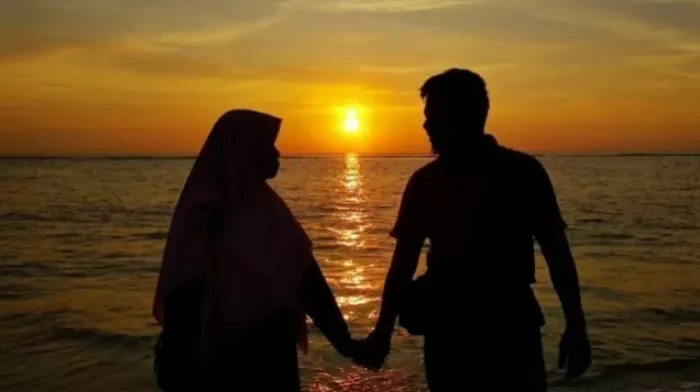 adab berhias untuk suami