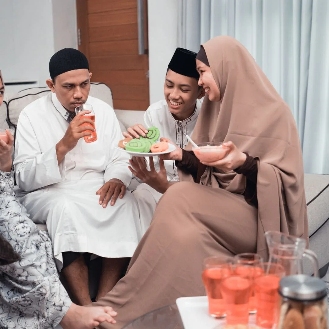 menjaga silaturahmi dengan keluarga