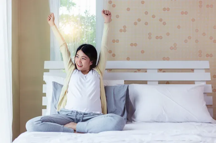 kebiasaan peregangan tubuh bangun tidur - Urutan Gerakan Stretching Ringan Bangun Tidur untuk