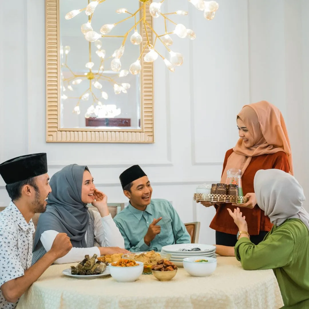 menjaga silaturahmi dengan keluarga