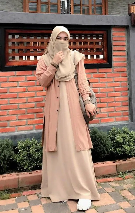 adab berpakaian muslimah syar'i - Memahami Makna Syar'i sebelum Berbicara Potongan dan Bahan