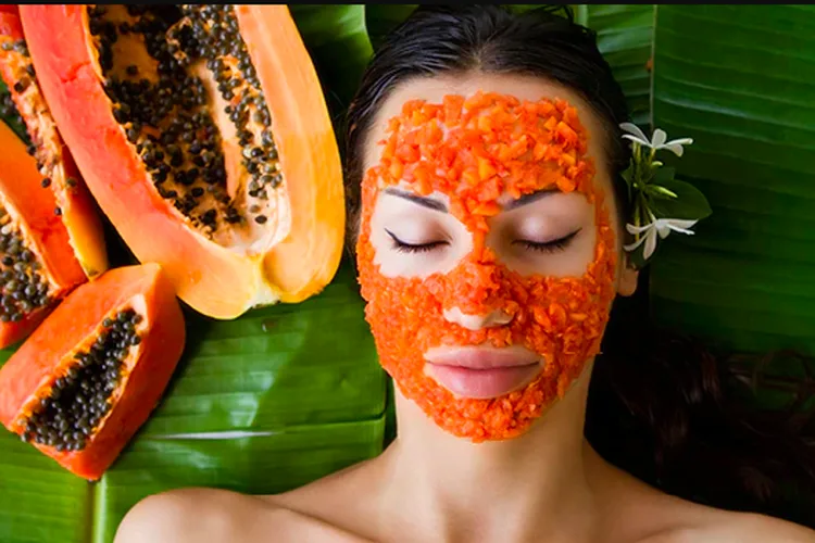 masker wajah alami: Resep 2: Alpukat dan Oatmeal untuk Kulit Dehidrasi