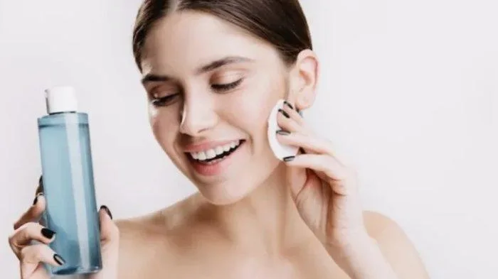 Bagaimana Toner Wajah Bekerja Bersama Produk Lain?
