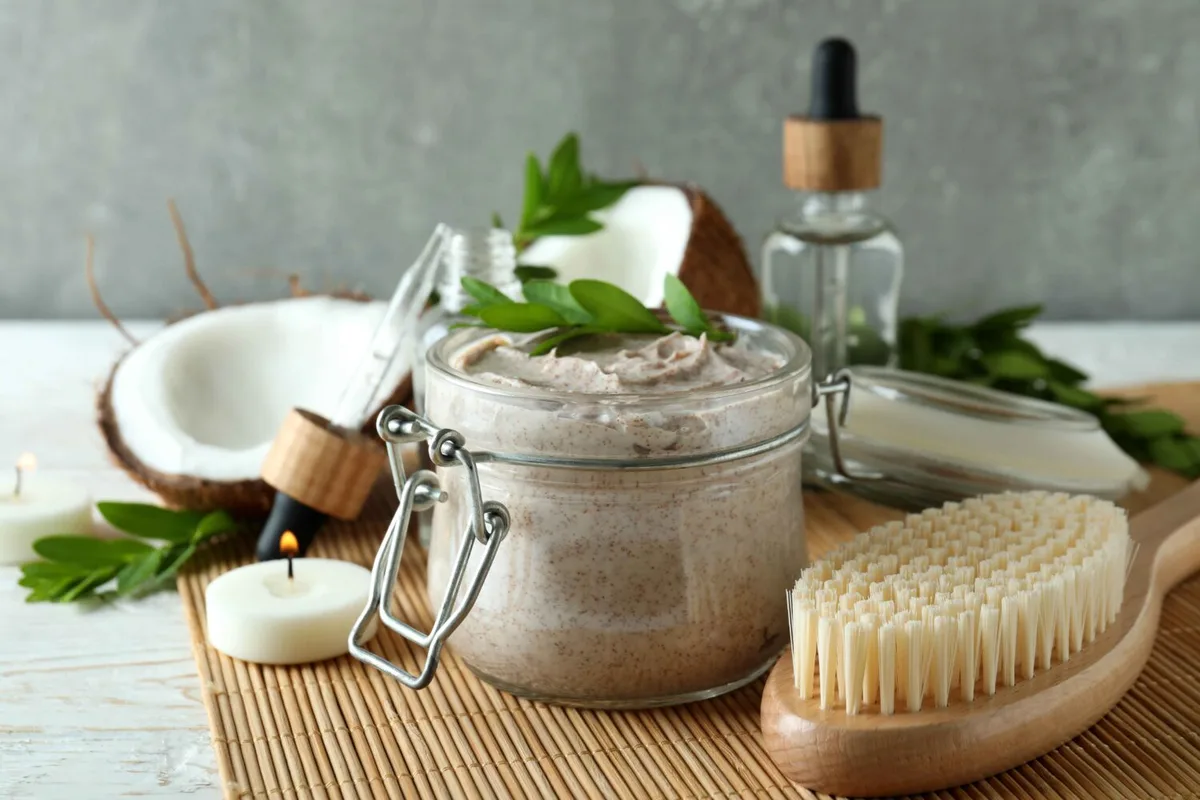 body scrub alami: 5 Cara Memakai Body Scrub untuk Kulit Tubuh Cerah dan Halus