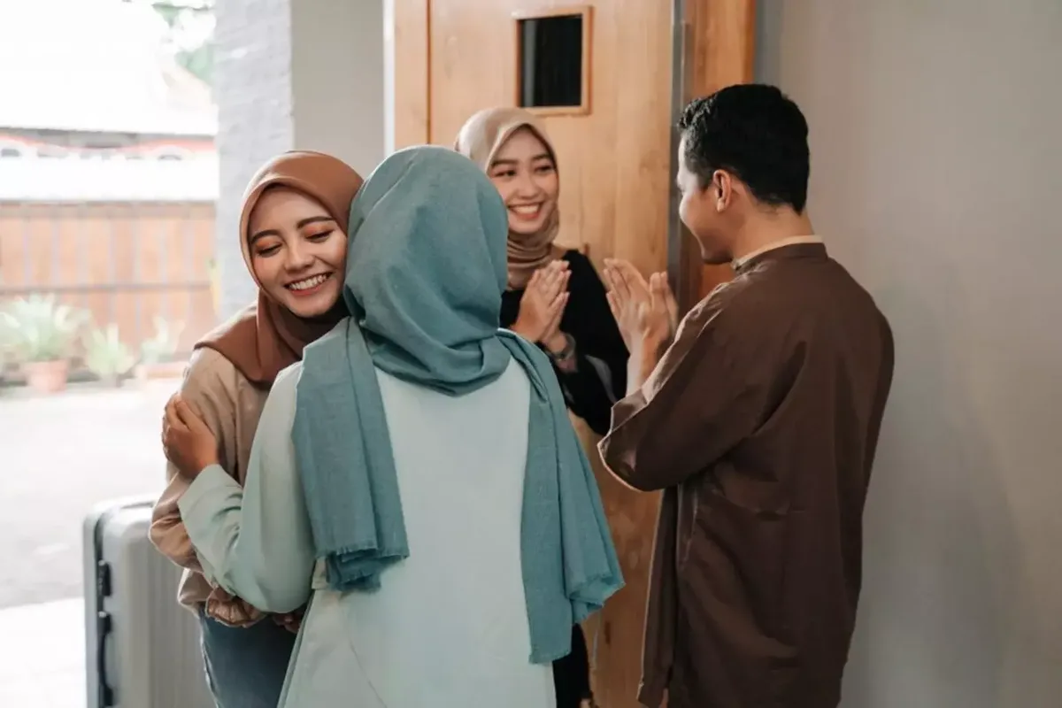 menjaga silaturahmi dengan keluarga