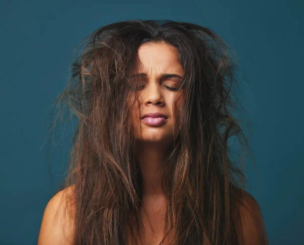 rambut bercabang: 5. Terapkan Tips Rambut Sehat Alami dari Dalam