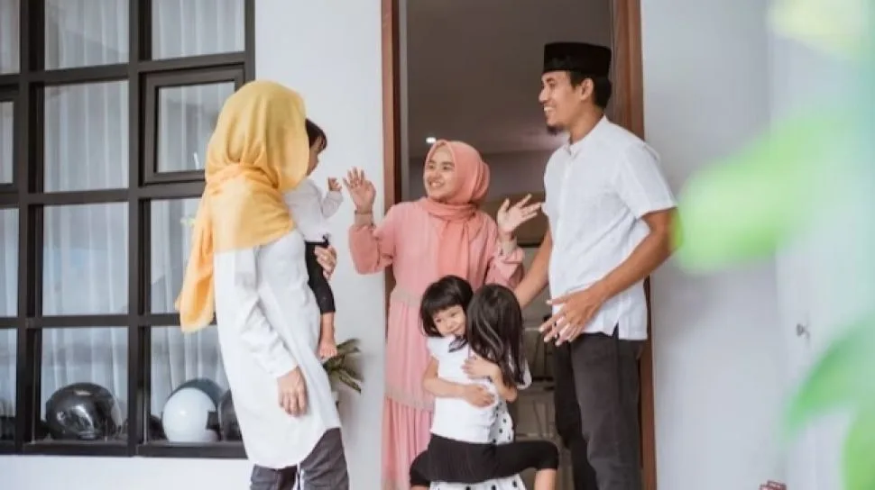menjaga silaturahmi dengan keluarga
