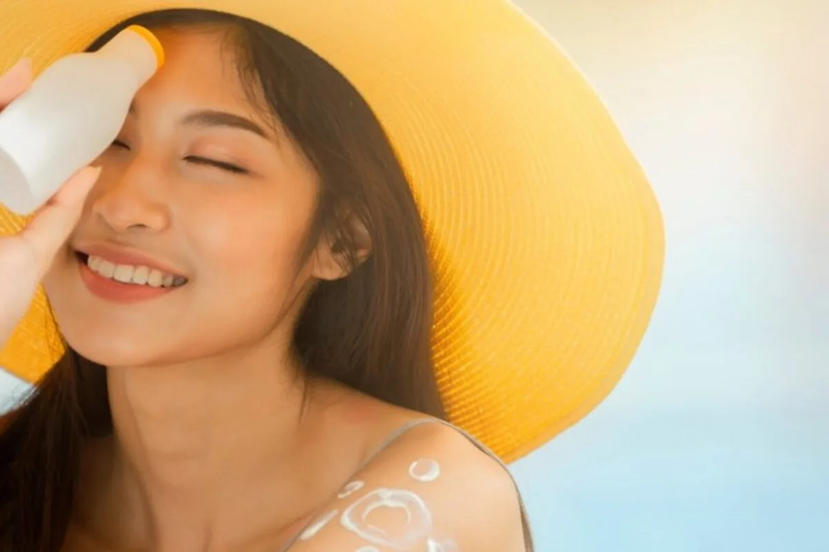 cara reapply sunscreen