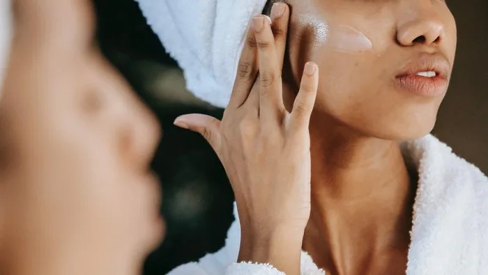 cara reapply sunscreen: Kesalahan yang Kerap Terjadi saat Reapply Sunscreen