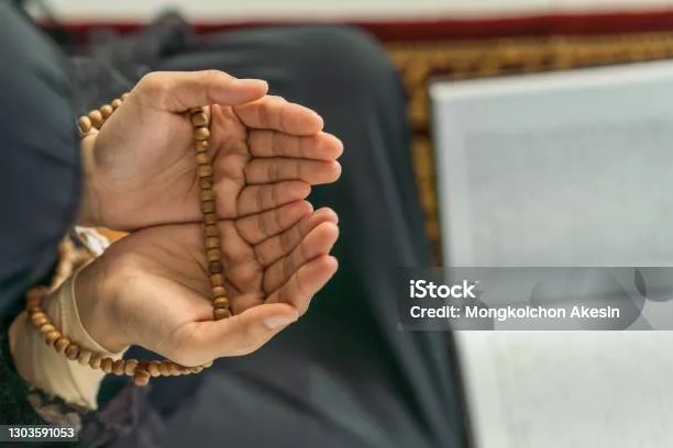 Journaling Islami untuk Wanita: Benarkah Bisa Membantu