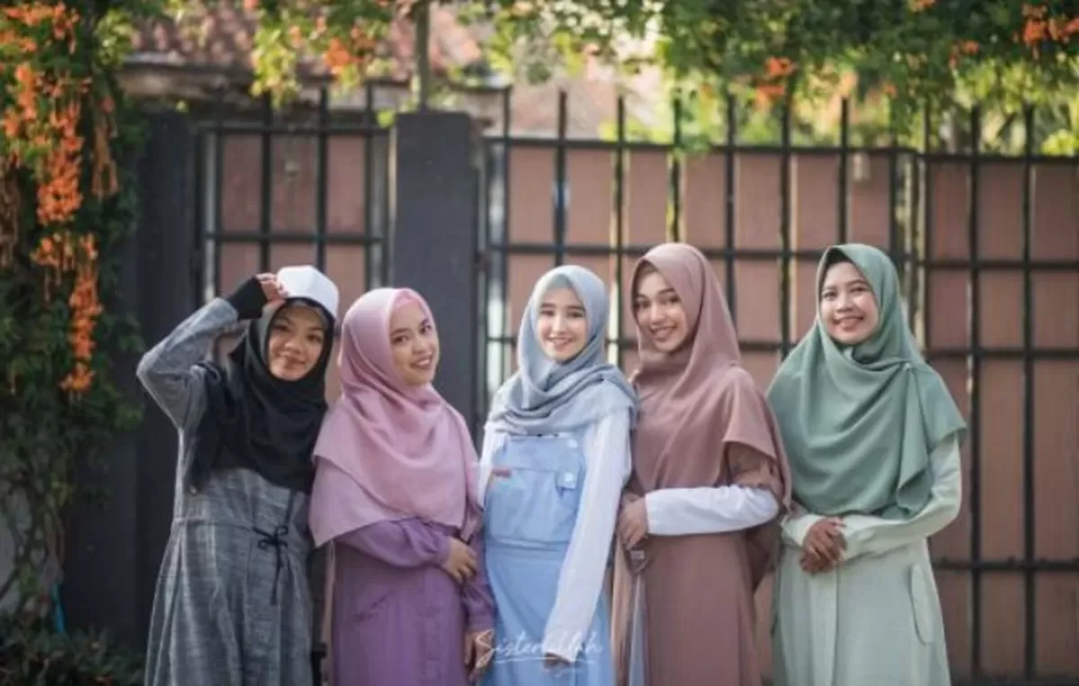 adab bertutur kata wanita muslimah